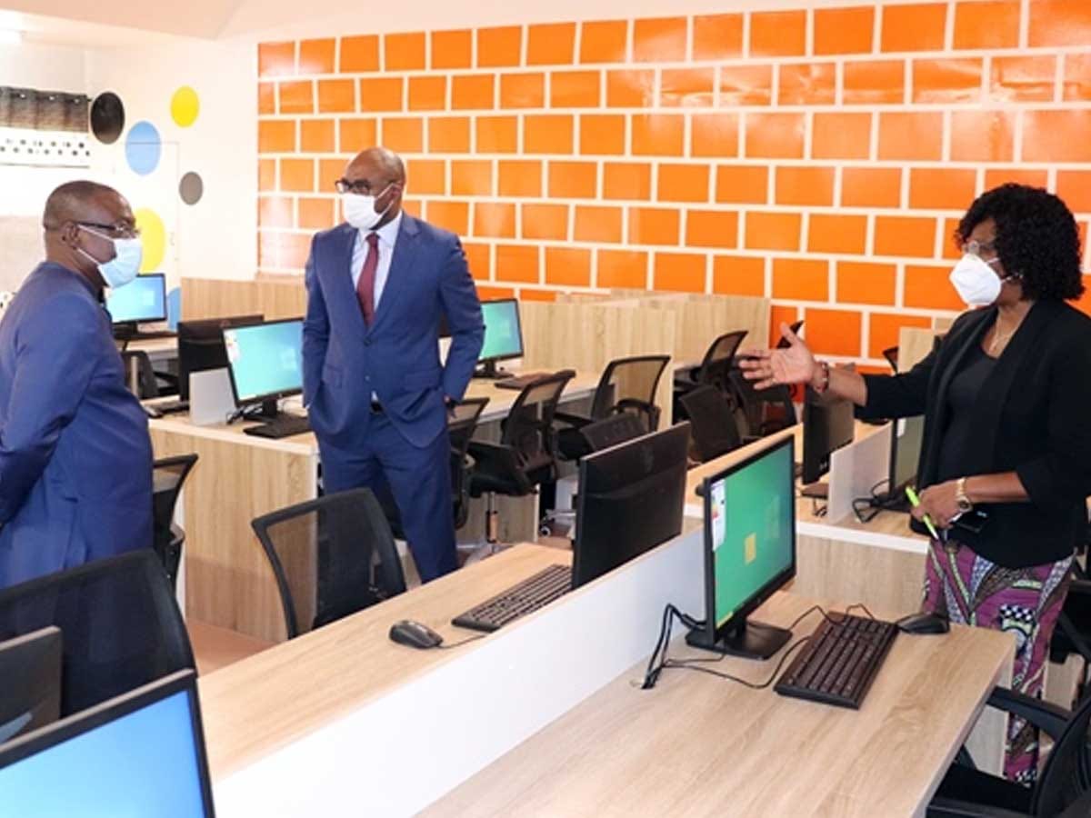 Rich results on Google's SERP when searching for 'Université de Lomé'