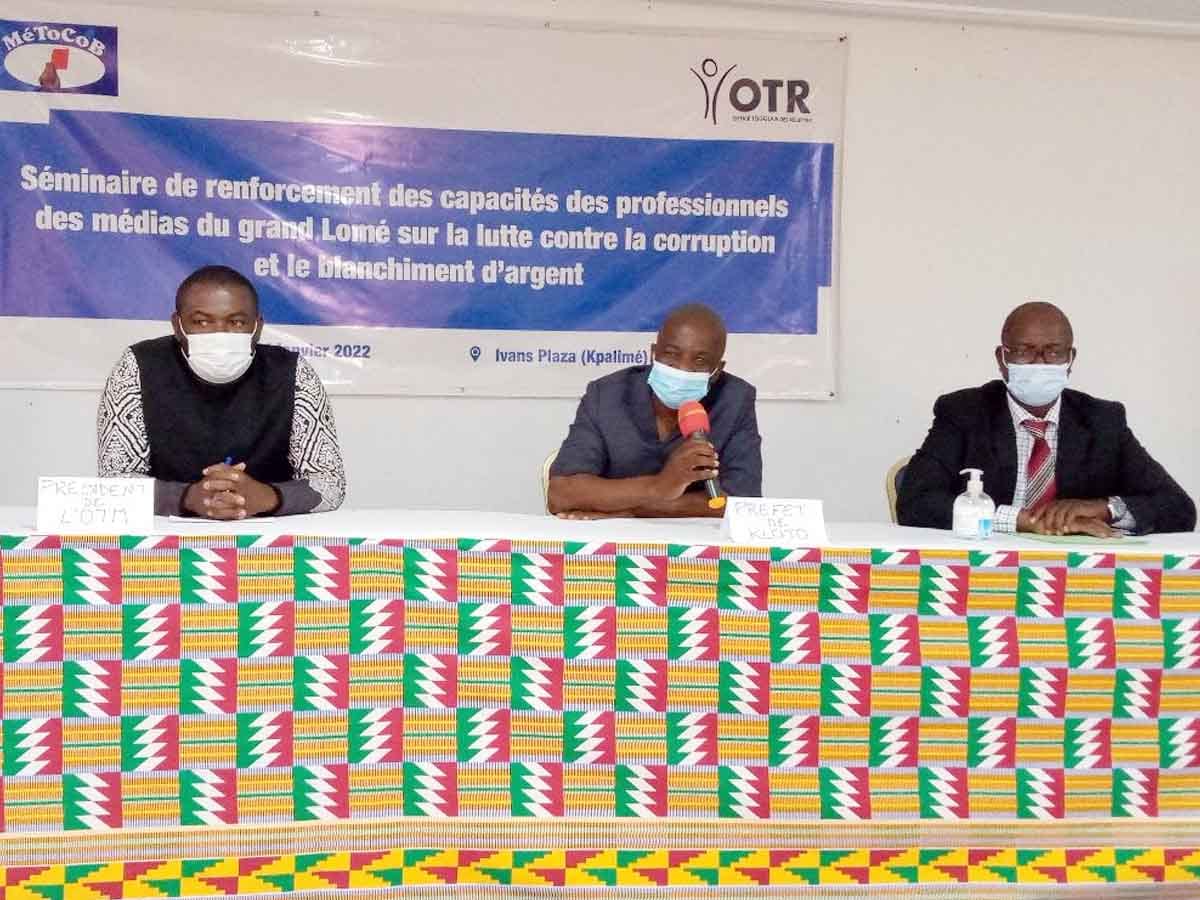 Rich results on Google's SERP when searching for 'Corruption'