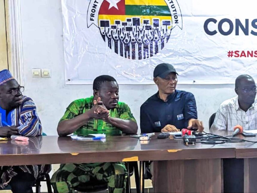 Touche Pas A Ma Constitution